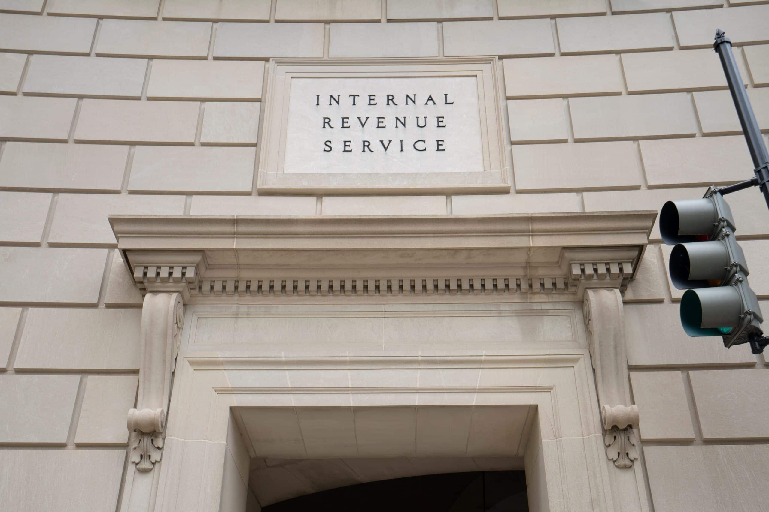 Internal Revenue Service building, crypto taxes